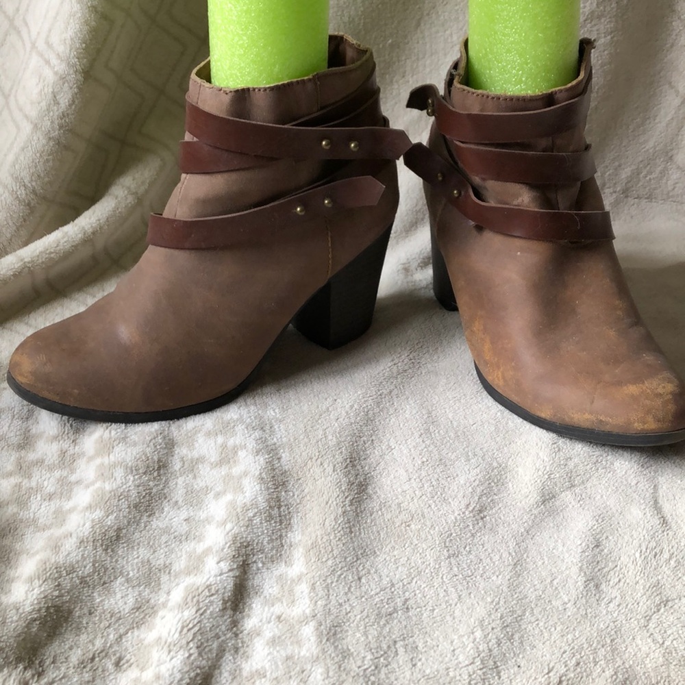 Ankle boots
